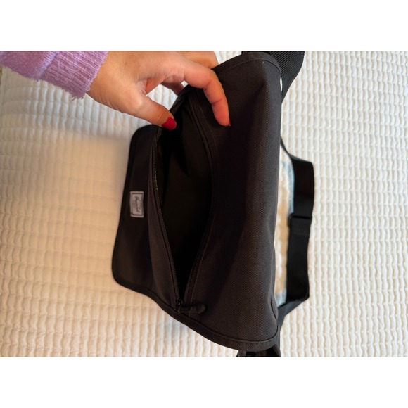 Hershel Supply Co Lane Messenger Black bag Canvas Crossbody Shoulder Bag red str - Picture 3 of 14